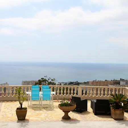 Apartment Spacieux A Bastia Avec Vue Et Montagne. Bastia (Corsica)