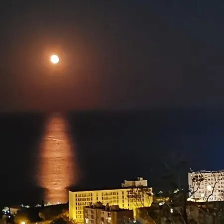 Apartamento Spacieux à Avec Vue Et Montagne.