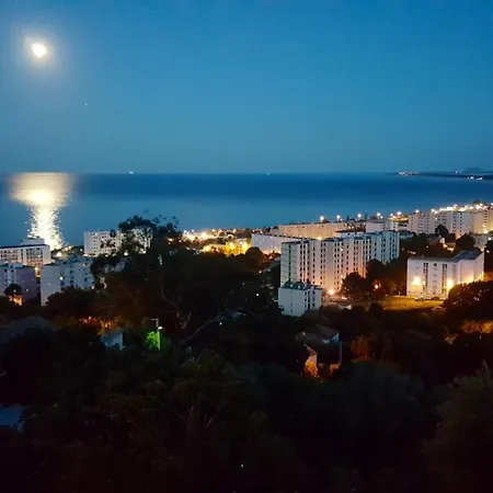 Apartment Spacieux A Bastia Avec Vue Et Montagne. Bastia (Corsica)