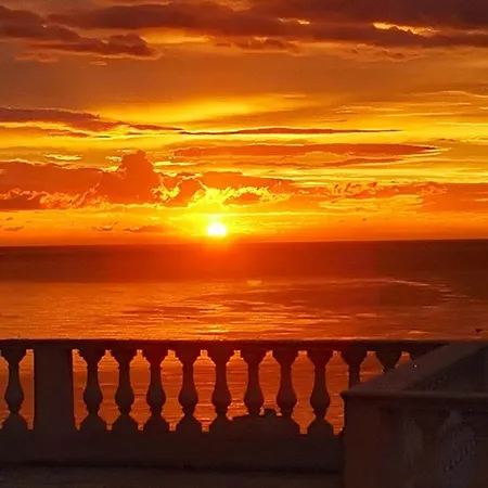 Spacieux A Bastia Avec Vue Et Montagne. *