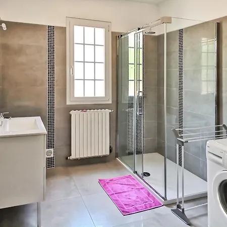 Apartment Spacieux A Avec Vue Et Montagne.