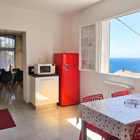 Apartment Spacieux A Avec Vue Et Montagne. Bastia (Corsica)