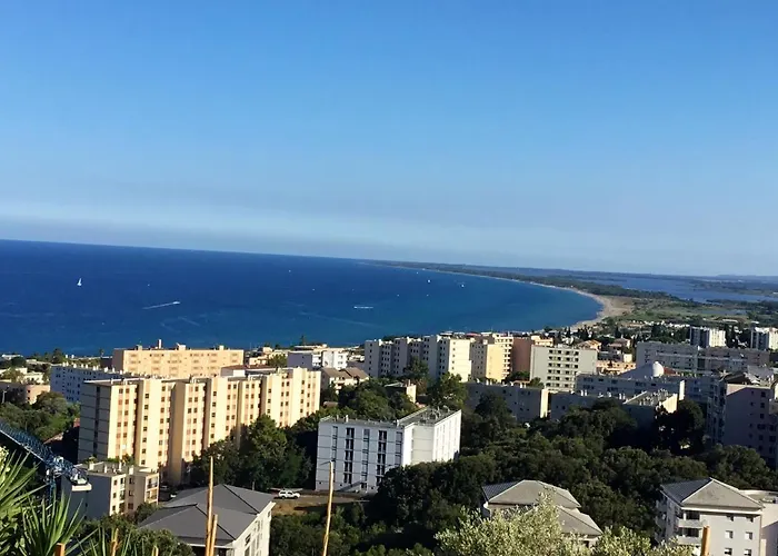 Spacieux à Avec Vue Et Montagne. Appartement