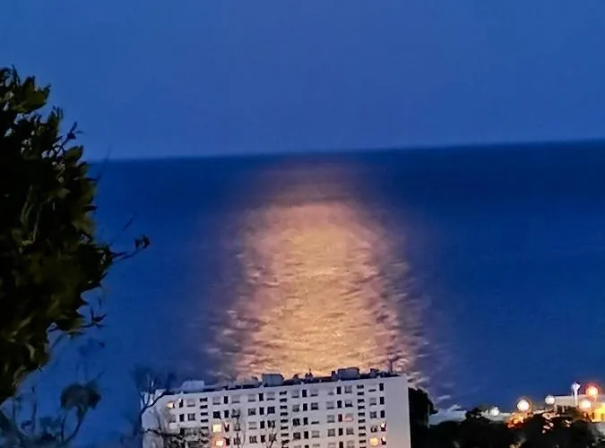 Appartement Spacieux à Avec Vue Et Montagne. Bastia (Corsica)