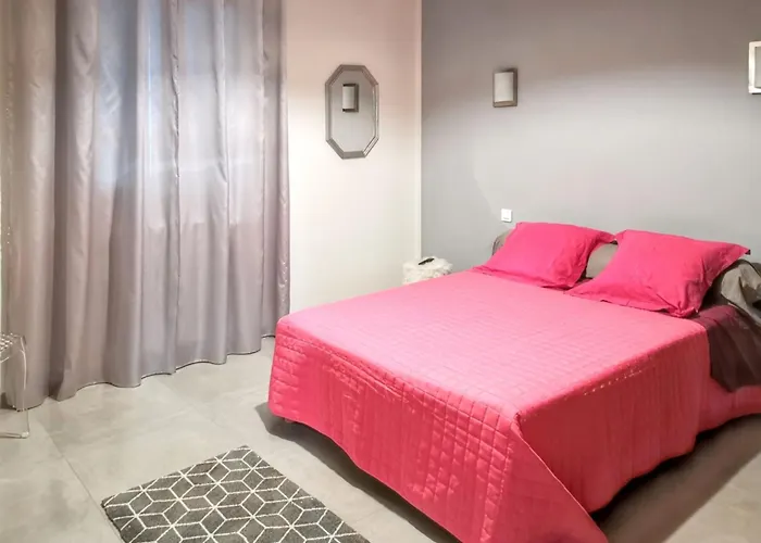 Appartement Spacieux à Avec Vue Et Montagne. *